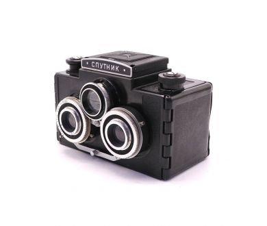 Спутник советский трёхобъективный фотоаппарат (1960)