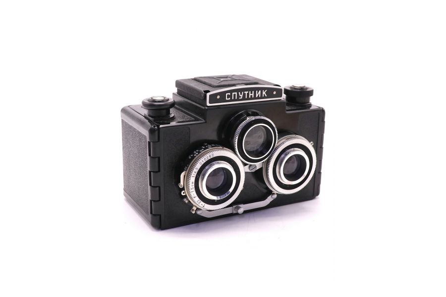 Спутник советский трёхобъективный фотоаппарат (1960)