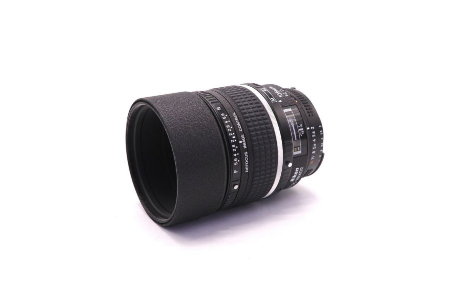 Nikon 105mm f/2D AF DC-Nikkor средний телеобъектив