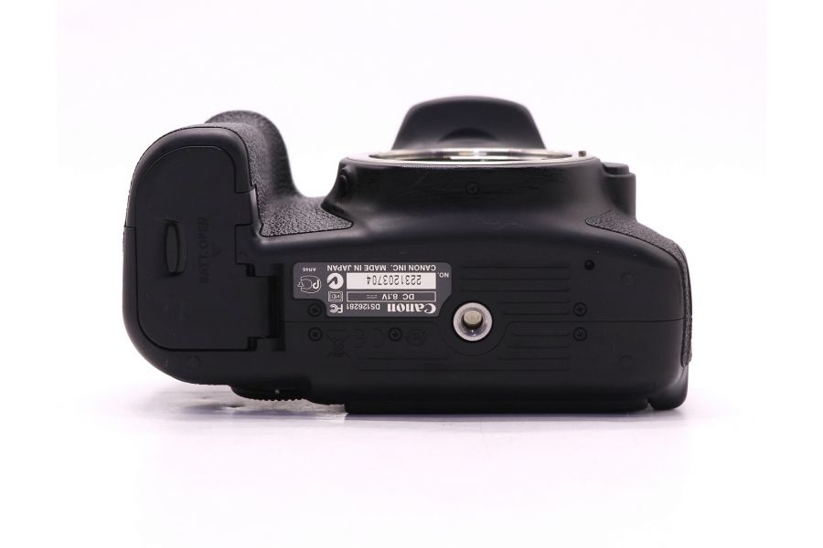 Canon EOS 60D body в упаковке (пробег 2765 кадров)