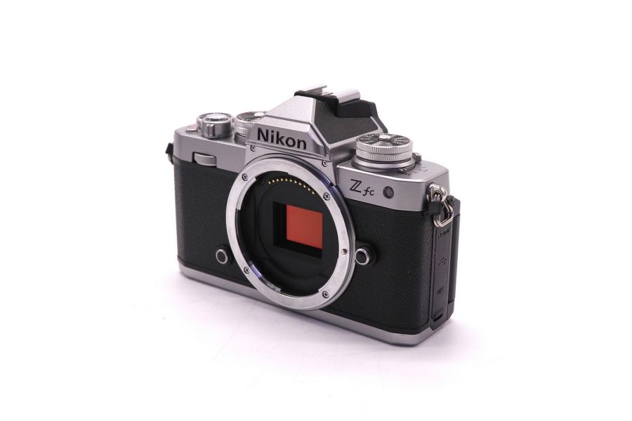Nikon Z FC body в упаковке (пробег 1130 кадров)