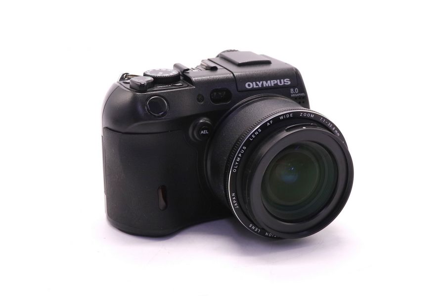Olympus C-8080 Wide Zoom компактная цифровая