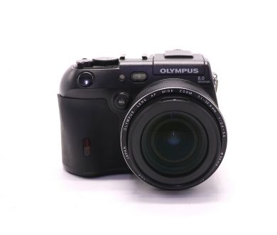 Компактная цифровая Olympus C-8080 Wide Zoom