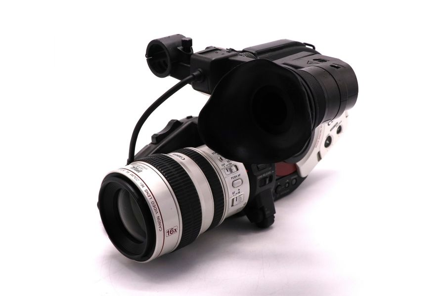 Видеокамера Canon XL1S с тремя CCD-датчиками