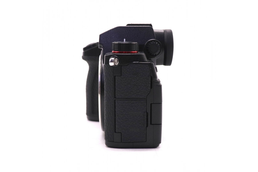 Panasonic Lumix DC-S5 body в упаковке (пробег 12040 кадров)