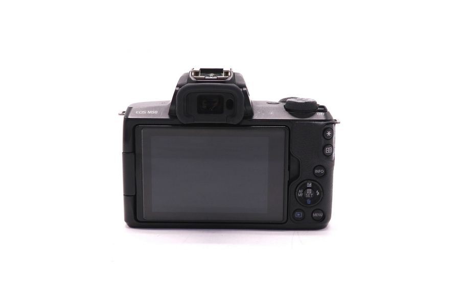 Canon EOS M50 kit в упаковке (пробег 17000 кадров)