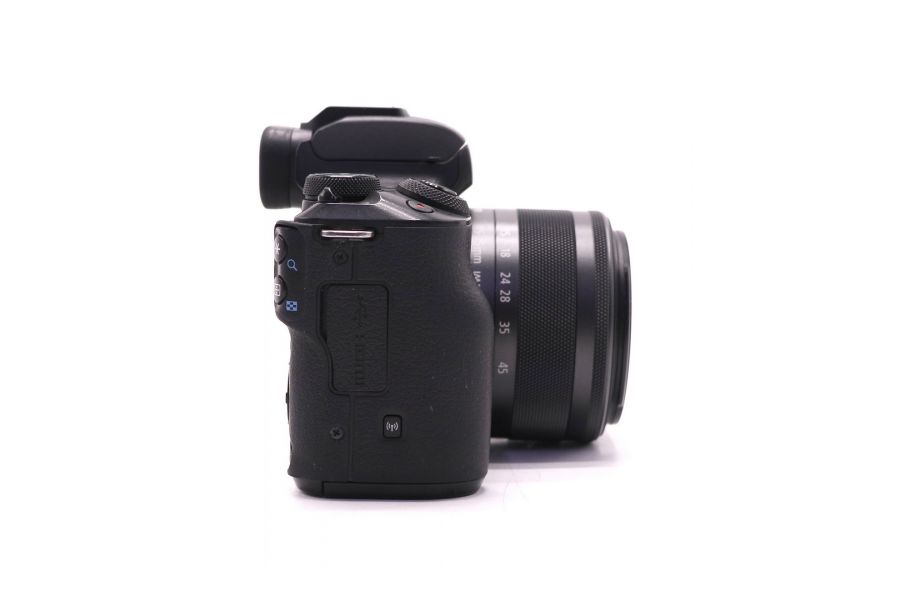 Canon EOS M50 kit в упаковке (пробег 17000 кадров)