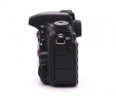 Nikon D750 body в упаковке (пробег 1910 кадров)
