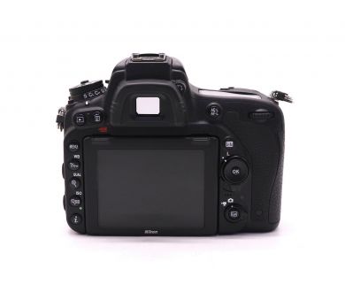 Nikon D750 body в упаковке (пробег 1910 кадров)