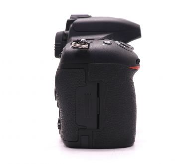 Nikon D750 body в упаковке (пробег 1910 кадров)