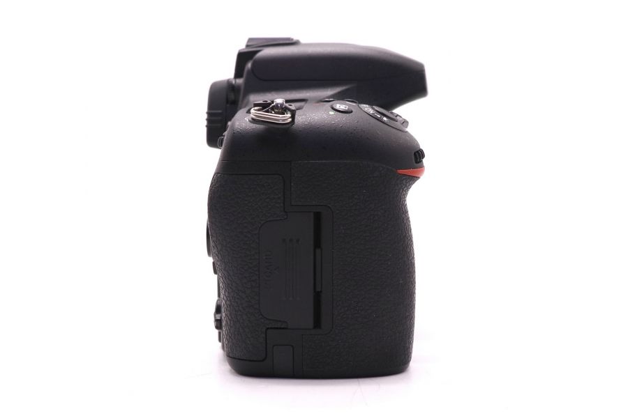 Nikon D750 body в упаковке (пробег 3775 кадров)