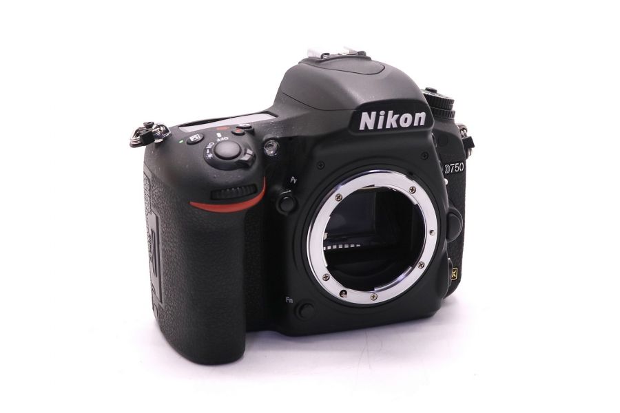 Nikon D750 body в упаковке (пробег 3775 кадров)