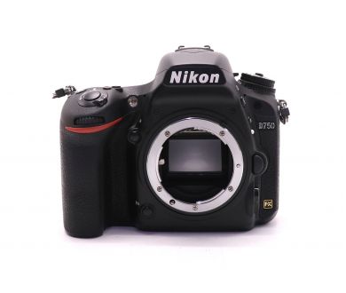 Nikon D750 body в упаковке (пробег 1910 кадров)