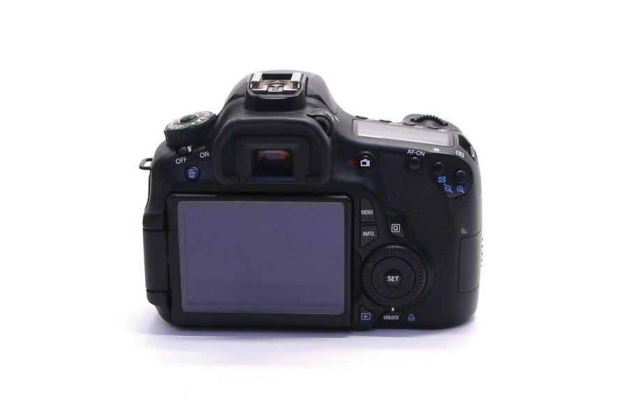 Фотокамера Canon EOS 60D body (пробег 11100 кадров)