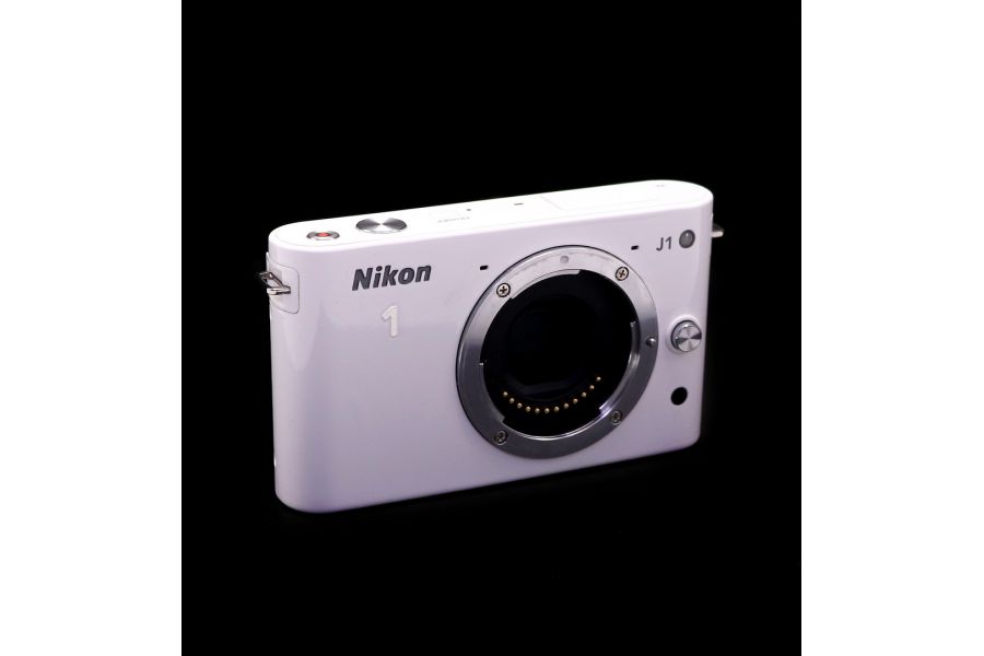 Nikon 1 J1 body в упаковке (пробег 5760 кадров)
