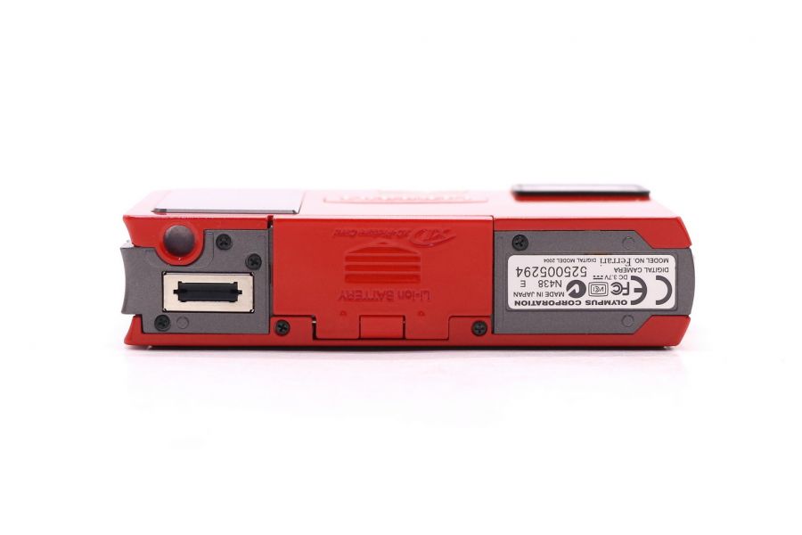 Цифровая камера Olympus Ferrari Digital Model 2004