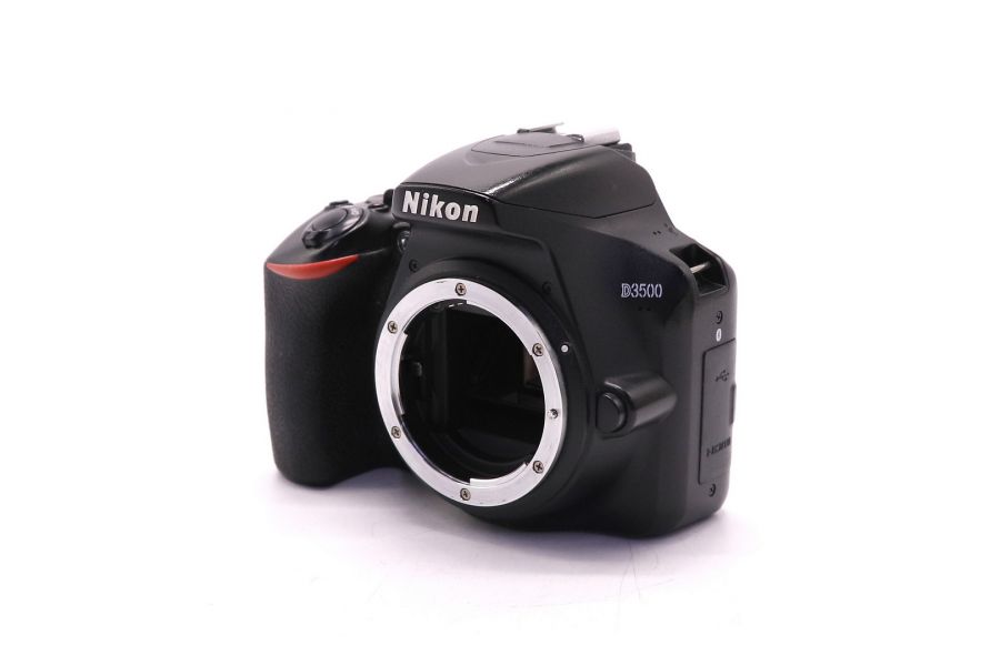 Nikon D3500 body (пробег 147650 кадров)