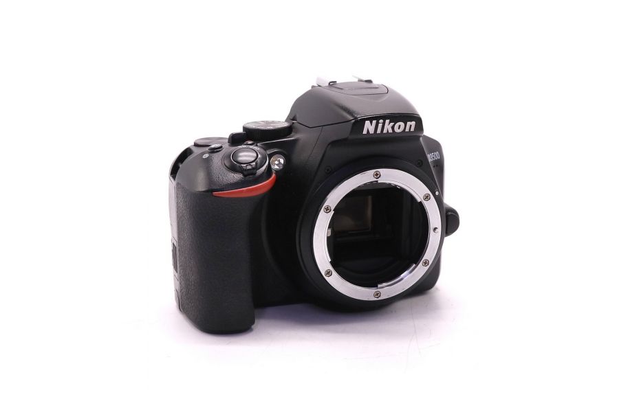 Nikon D3500 body (пробег 147650 кадров)
