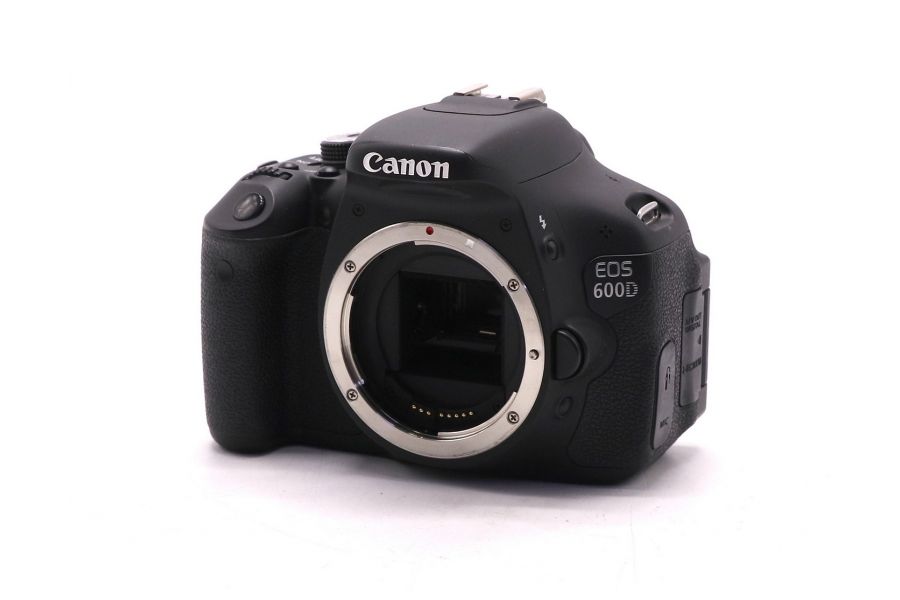 Canon EOS 600D body (пробег 9500 кадров)
