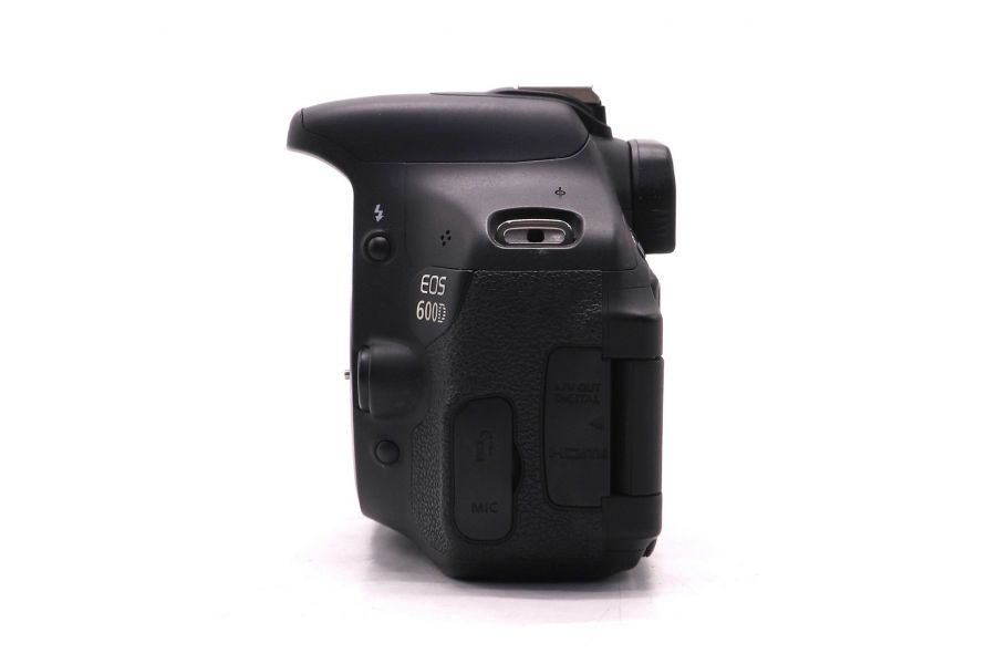 Canon EOS 600D body (пробег 9500 кадров)