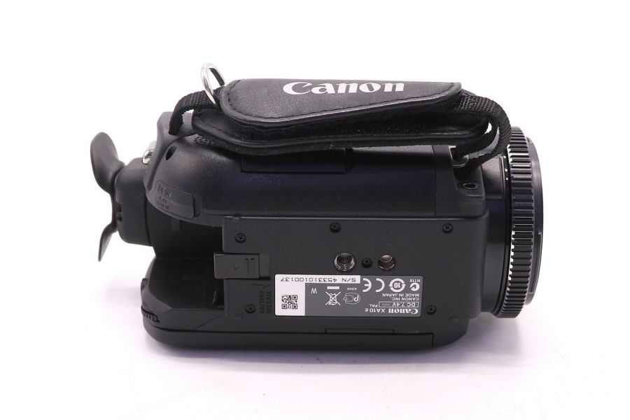 Видеокамера Canon XA10