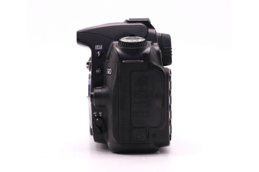 Фотокамера Nikon D90 body (пробег 7415 кадров)