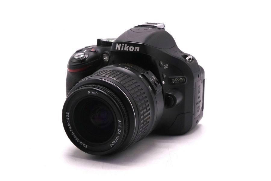 Фотокамера Nikon D5200 kit (пробег 25000 кадров)