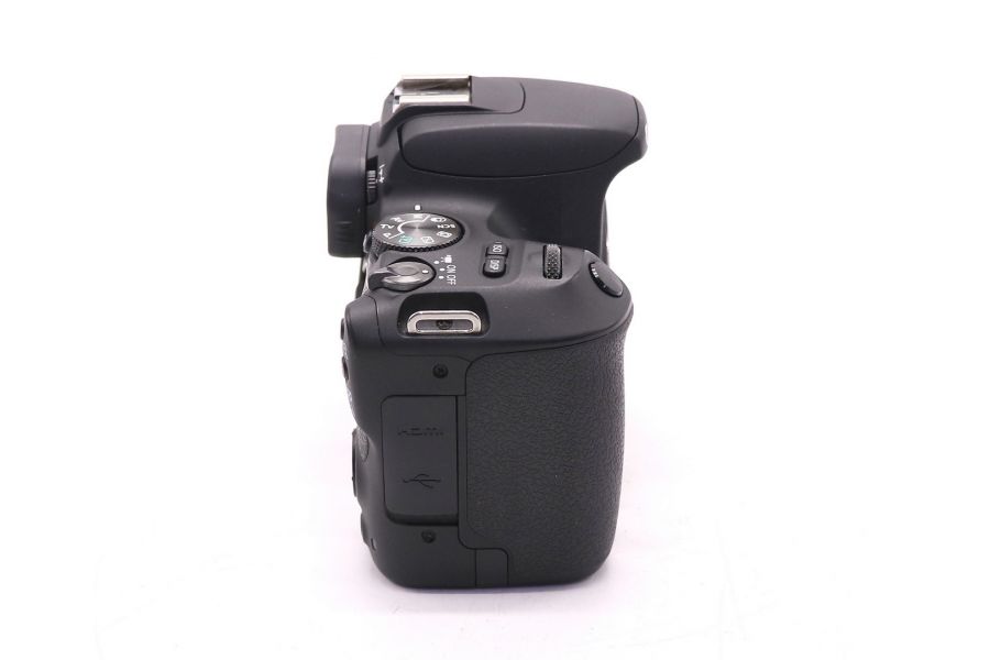 Canon EOS 200D body в упаковке (пробеге 8375 кадров)