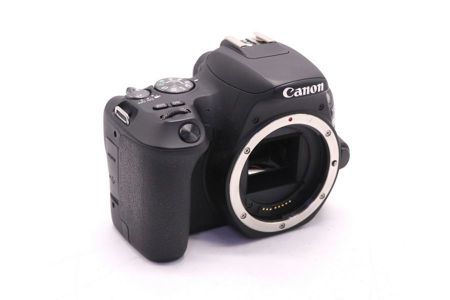 Canon EOS 200D body в упаковке (пробеге 8375 кадров)