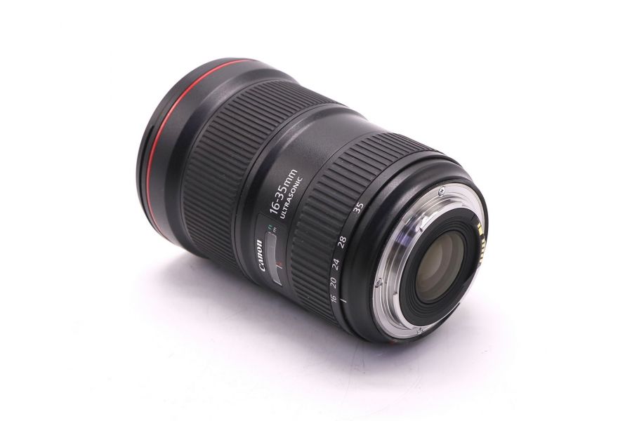 Профессиональный Canon EF 16-35mm f/2.8L III USM в упаковке