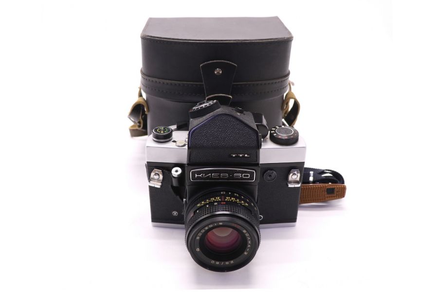 Фотокамера зеркальная Киев 60 kit (СССР, 1990)