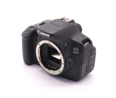 Canon EOS 700D body (пробег 7520 кадров)