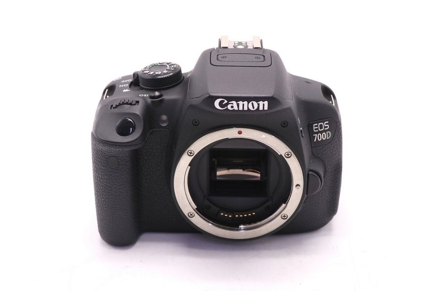 Canon EOS 700D body (пробег 7520 кадров)