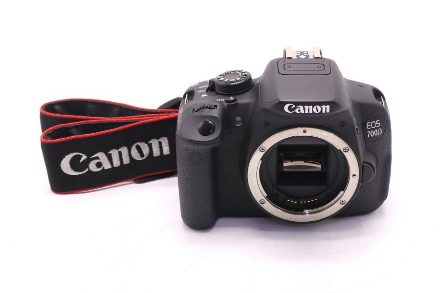 Canon EOS 700D body (пробег 7520 кадров)