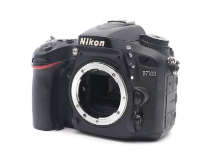 Камера Nikon D7100 body (пробег 125475 кадров)