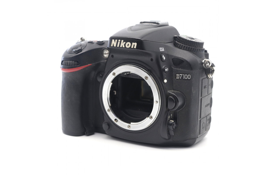 Камера Nikon D7100 body (пробег 125475 кадров)