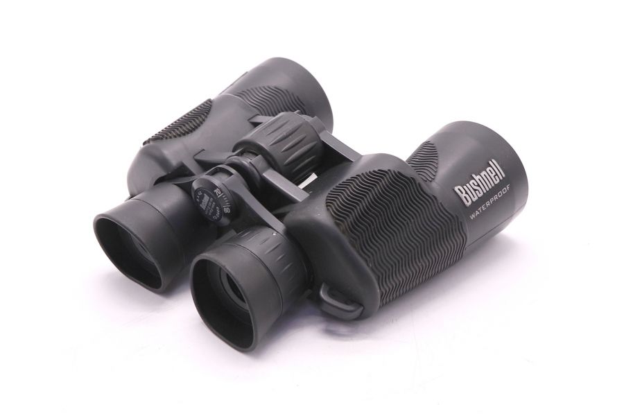 Бинокль Bushnell H2O Roof 8x42 (China, 2016г.)