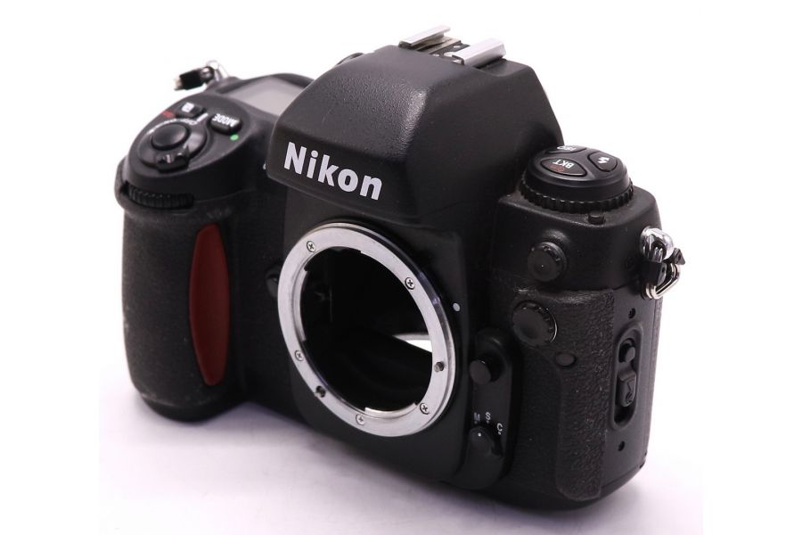 Малоформатная камера Nikon F100 body в упаковке 