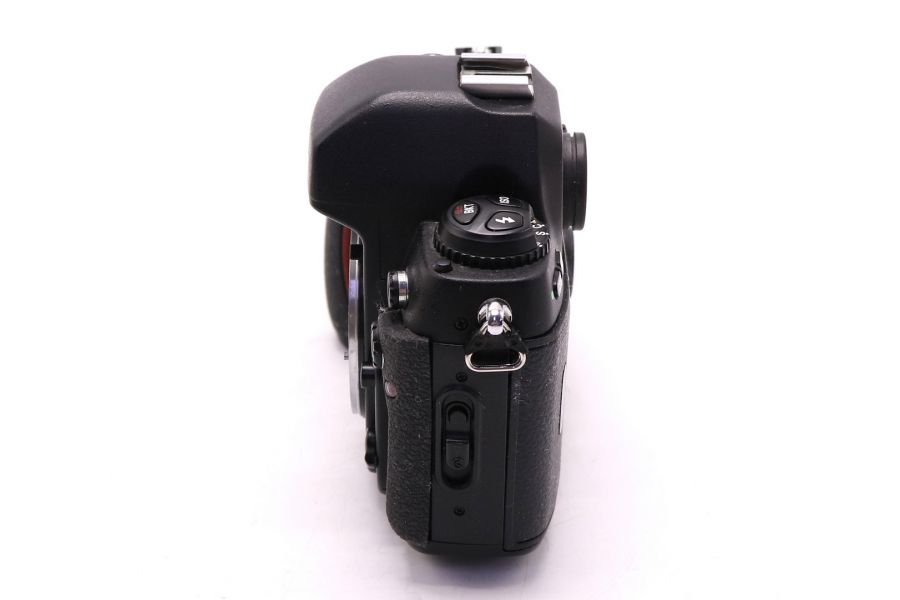 Малоформатная камера Nikon F100 body в упаковке 