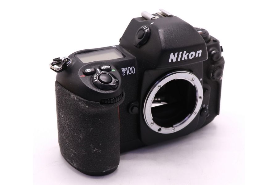 Малоформатная камера Nikon F100 body в упаковке 