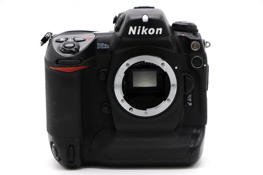 Камера Nikon D2Xs body (пробег 24605 кадров)