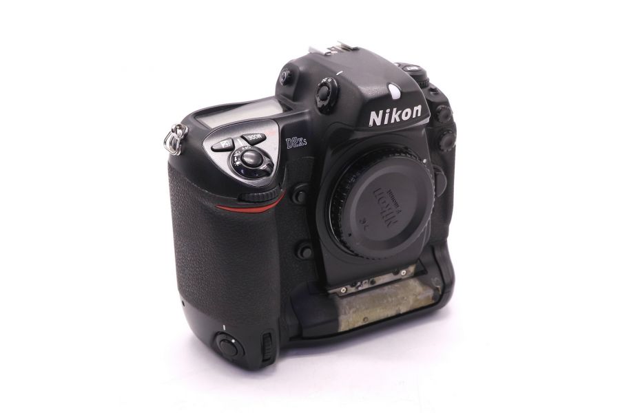 Nikon D2Xs body (пробег 27055 кадров)