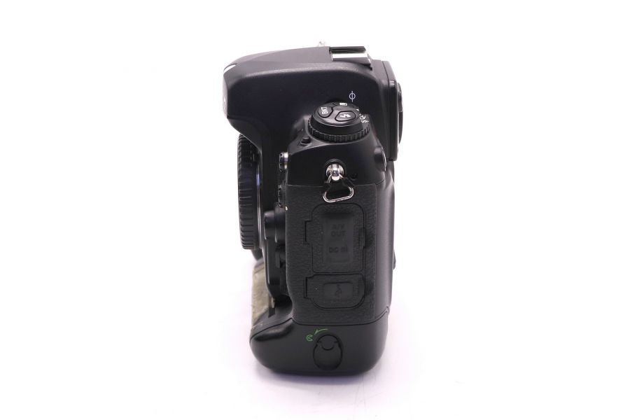 Nikon D2Xs body (пробег 27055 кадров)