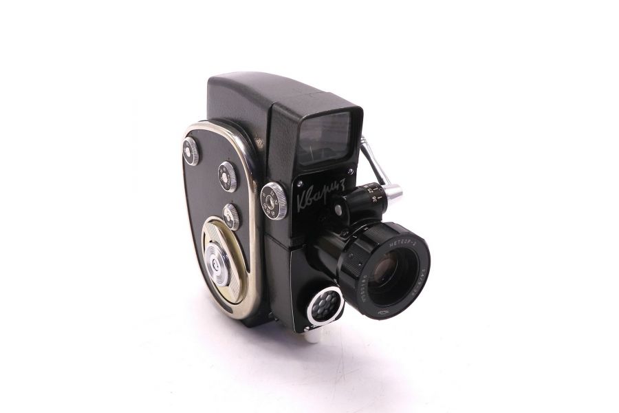 Кинокамера Кварц 3 в упаковке (СССР, 1963г.)