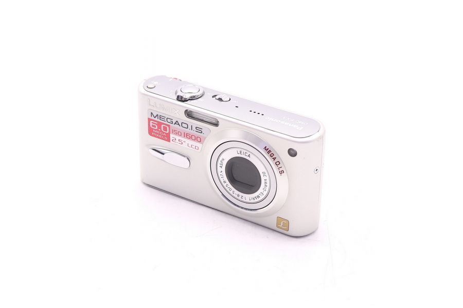 Компактный Panasonic Lumix DMC-FX3 в упаковке 