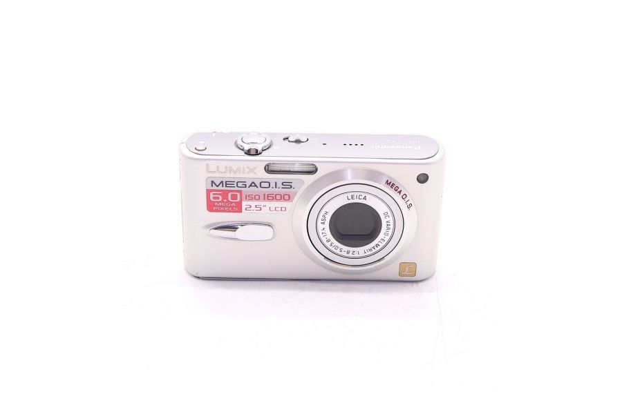 Компактный Panasonic Lumix DMC-FX3 в упаковке 