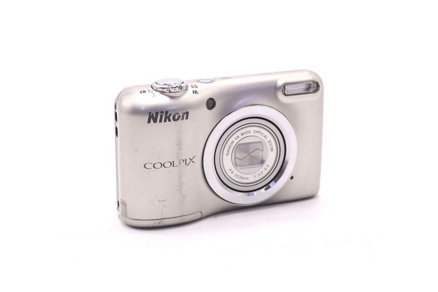 Компактная камера Nikon Coolpix A10 в упаковке 