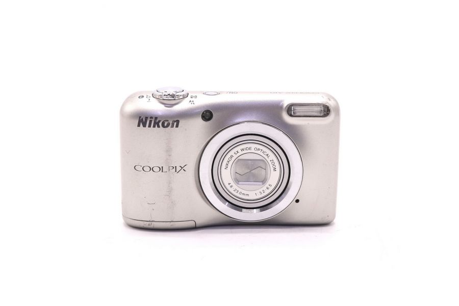 Компактная камера Nikon Coolpix A10 в упаковке 