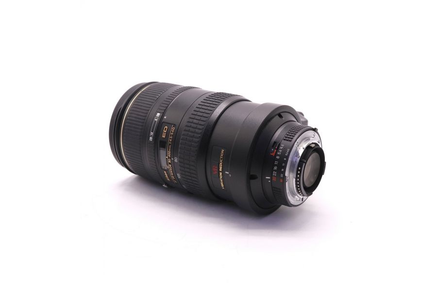 Nikon 80-400mm f/4.5-5.6D ED VR AF Zoom-Nikkor.