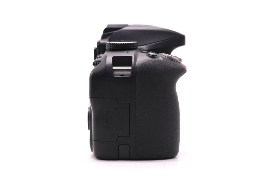 Камера Nikon D3300 body (пробег 8450 кадров)
